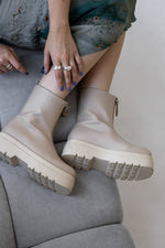 LIO boots - beige